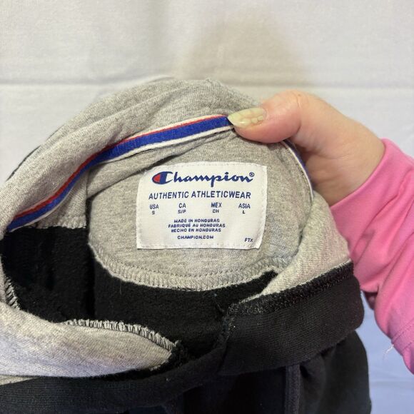 Champion Black Pullover Sweatshirt Hoodie Small Logo Athletic Casual Men’s S - Picture 5 of 7